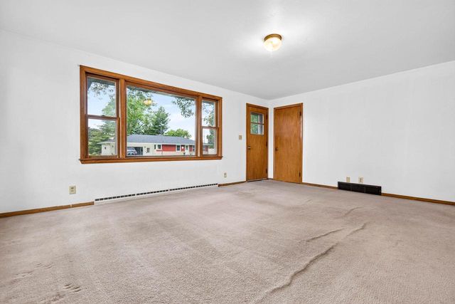 1512 N REXFORD STREET, Appleton, WI 54914