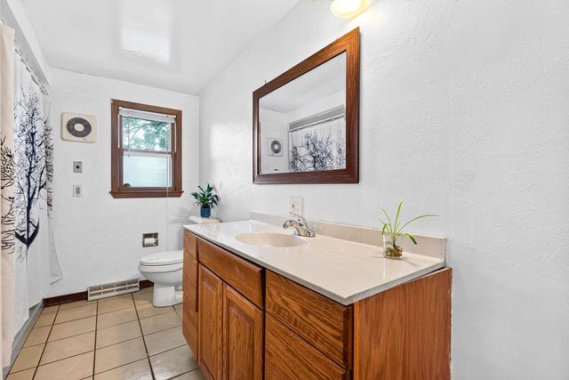 1512 N REXFORD STREET, Appleton, WI 54914