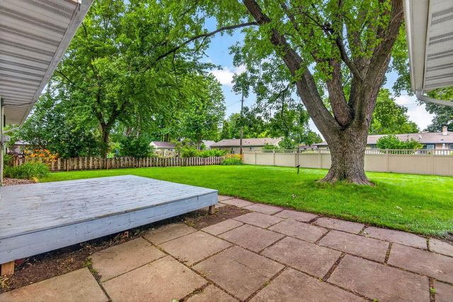 1512 N REXFORD STREET, Appleton, WI 54914