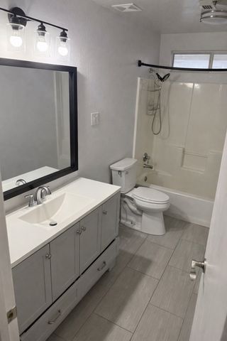 7704 Danuers Lane, Arlington, TX 76002