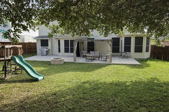 7704 Danuers Lane, Arlington, TX 76002