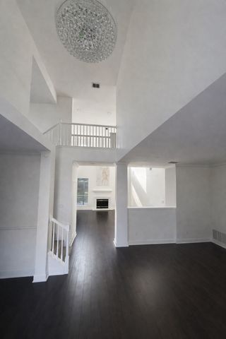 7704 Danuers Lane, Arlington, TX 76002