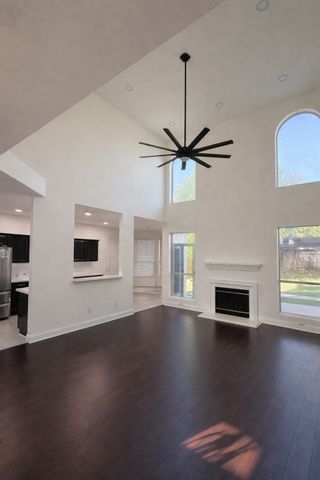 7704 Danuers Lane, Arlington, TX 76002