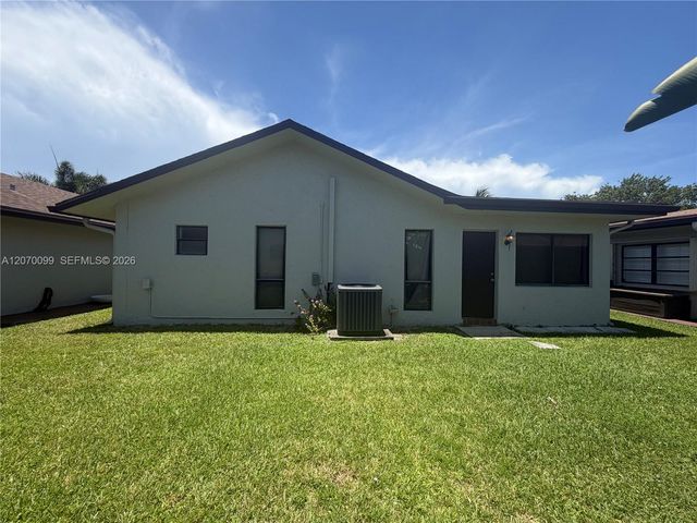 1534 SW 22nd Way, Deerfield Beach, FL 33442