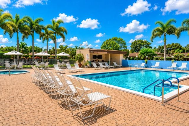 1534 SW 22nd Way, Deerfield Beach, FL 33442