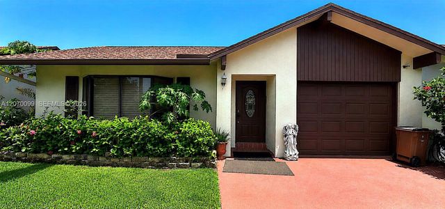 1534 SW 22nd Way, Deerfield Beach, FL 33442