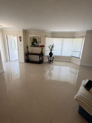 1534 SW 22nd Way, Deerfield Beach, FL 33442