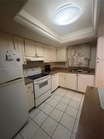 1534 SW 22nd Way, Deerfield Beach, FL 33442