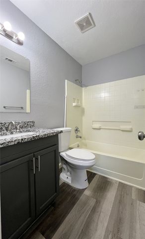 1008 S Retta Street, Fort Worth, TX 76111