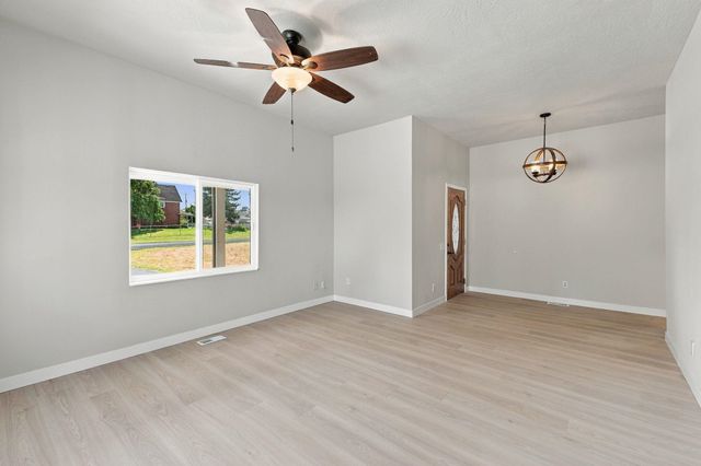 118 W Miller St, Medical Lake, WA 99022