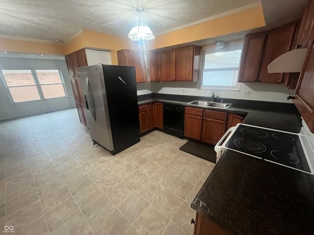 9541 Gemini Drive, Indianapolis, IN 46229