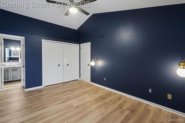 858 Whisperwood Trail, Fenton, MI 48430