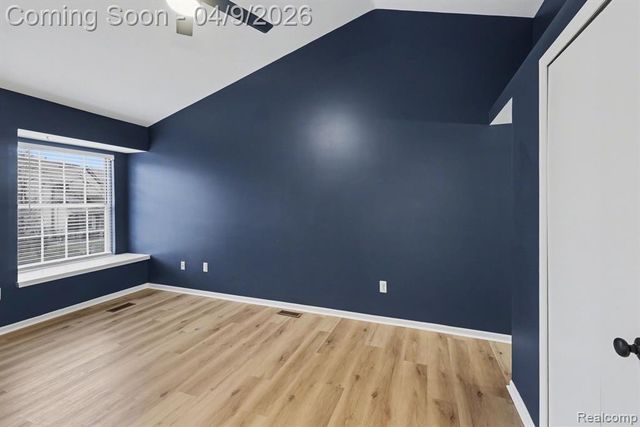 858 Whisperwood Trail, Fenton, MI 48430