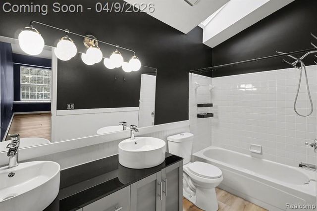 858 Whisperwood Trail, Fenton, MI 48430