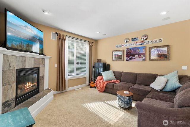 6301 122nd St Ct E, Puyallup, WA 98373