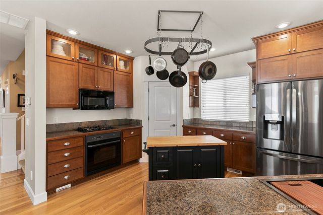 6301 122nd St Ct E, Puyallup, WA 98373