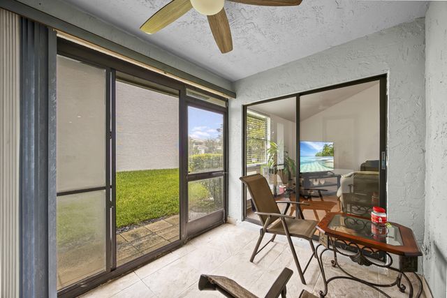 1519 Woodbridge Lakes Circle, West Palm Beach, FL 33406