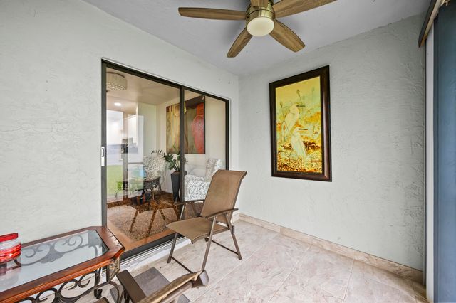 1519 Woodbridge Lakes Circle, West Palm Beach, FL 33406