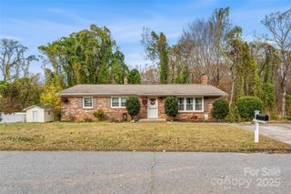 320 Morehead Street, Morganton, NC 28655
