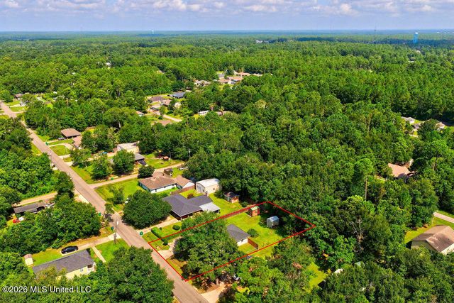 610 Herlihy Street, Waveland, MS 39576