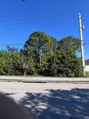2249 SE Lennard Road, Port St Lucie, FL 34952