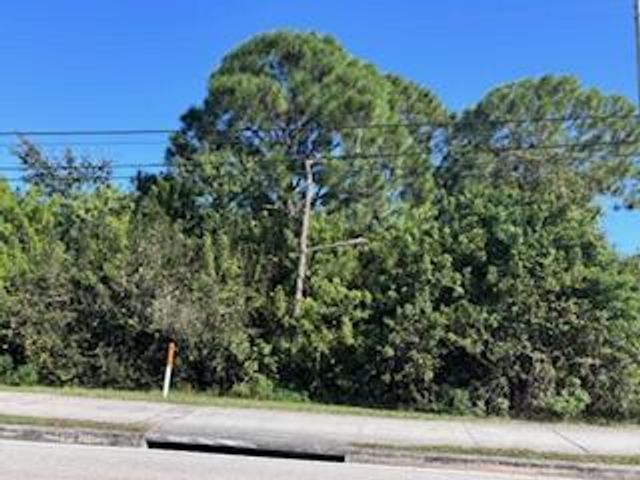 2249 SE Lennard Road, Port St Lucie, FL 34952