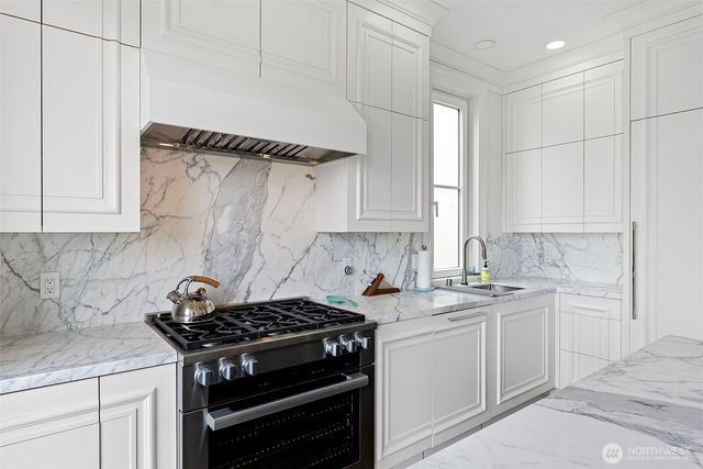 511 N E Street, Tacoma, WA 98403