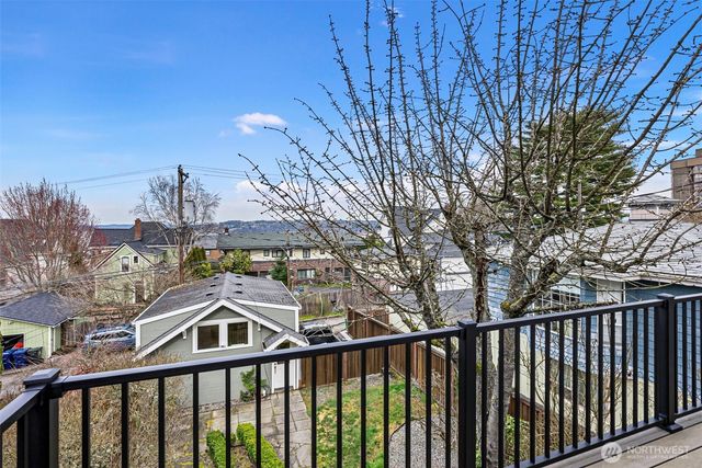 511 N E Street, Tacoma, WA 98403