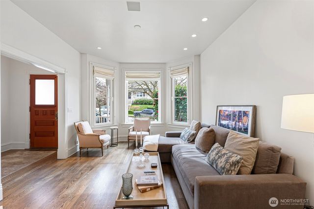 511 N E Street, Tacoma, WA 98403