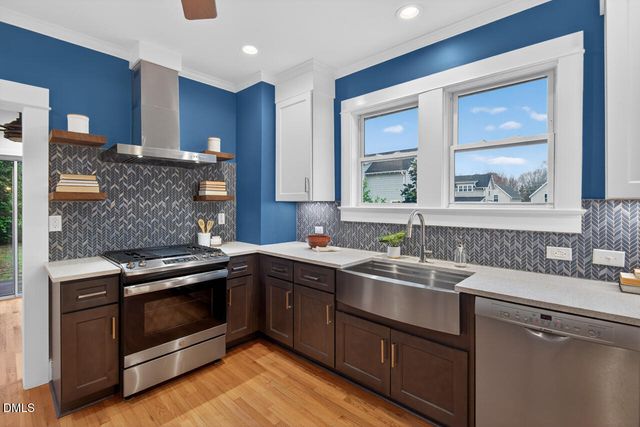 910 Oakland Avenue, Durham, NC 27705