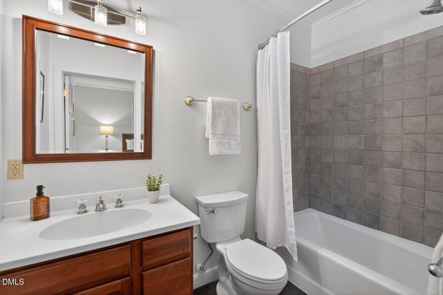 910 Oakland Avenue, Durham, NC 27705