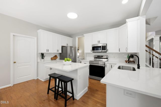 729 Hillsford Lane, Apex, NC 27502
