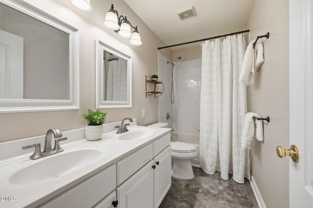729 Hillsford Lane, Apex, NC 27502