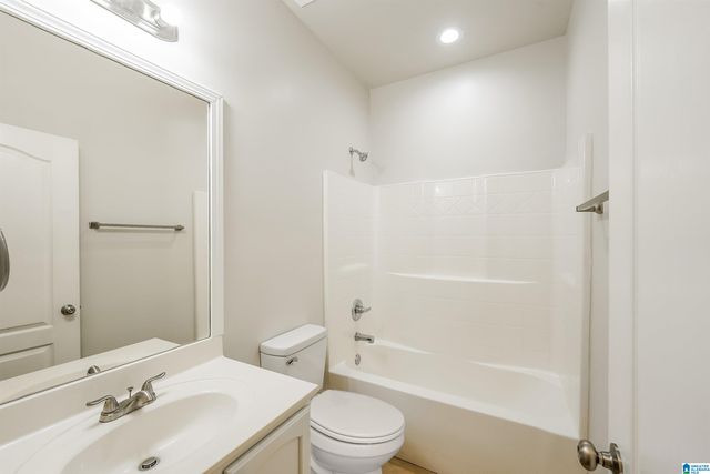6459 SOUTHERN TRACE DRIVE, Leeds, AL 35094