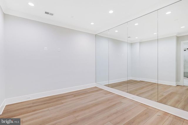 9341 CHESTNUT KNOLLS DR, Fairfax, VA 22032