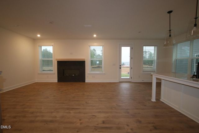 2492 Vetrina Way, Apex, NC 27502