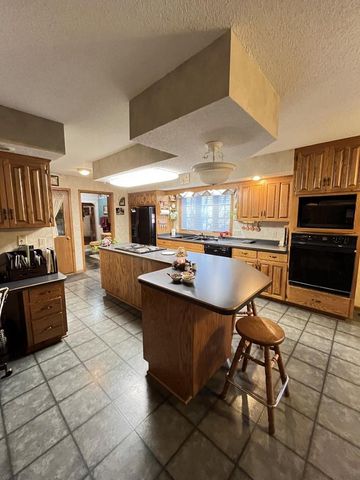 2180 BLUEJAY LANE, Kronenwetter, WI 54476