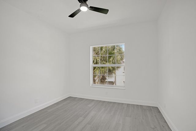 1255 NW 27th Avenue, Pompano Beach, FL 33069