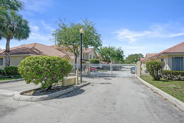 1255 NW 27th Avenue, Pompano Beach, FL 33069