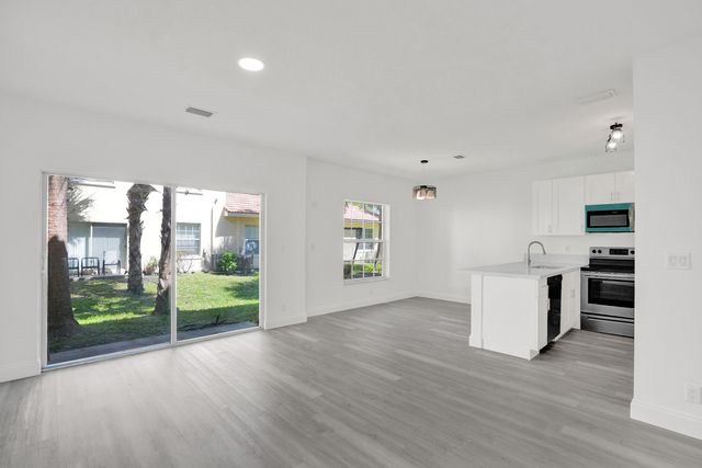 1255 NW 27th Avenue, Pompano Beach, FL 33069