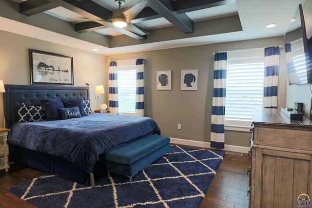 2701 Twin Lakes Dr, Emporia, KS 66801