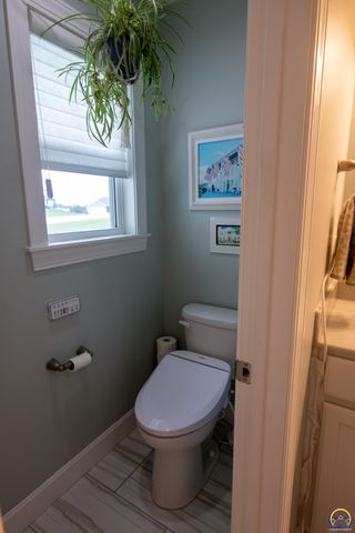 2701 Twin Lakes Dr, Emporia, KS 66801