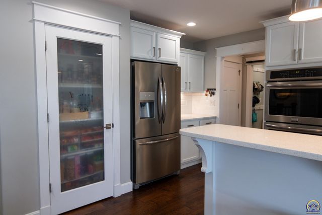 2701 Twin Lakes Dr, Emporia, KS 66801