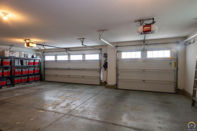 2701 Twin Lakes Dr, Emporia, KS 66801