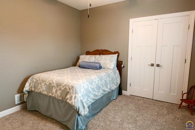 2701 Twin Lakes Dr, Emporia, KS 66801