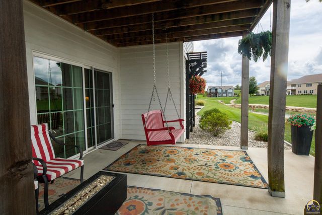 2701 Twin Lakes Dr, Emporia, KS 66801