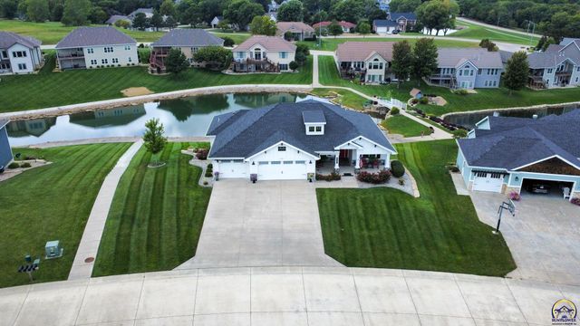 2701 Twin Lakes Dr, Emporia, KS 66801