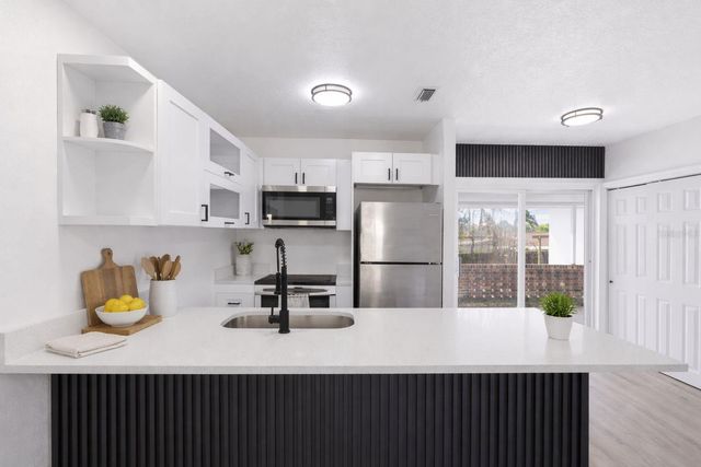 113 EASTWAY DR, Lakeland, FL 33803