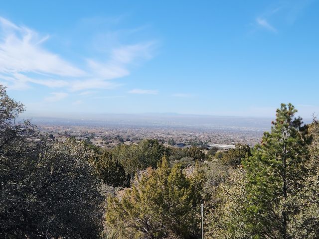 47 Rock Ridge Drive NE, Albuquerque, NM 87122