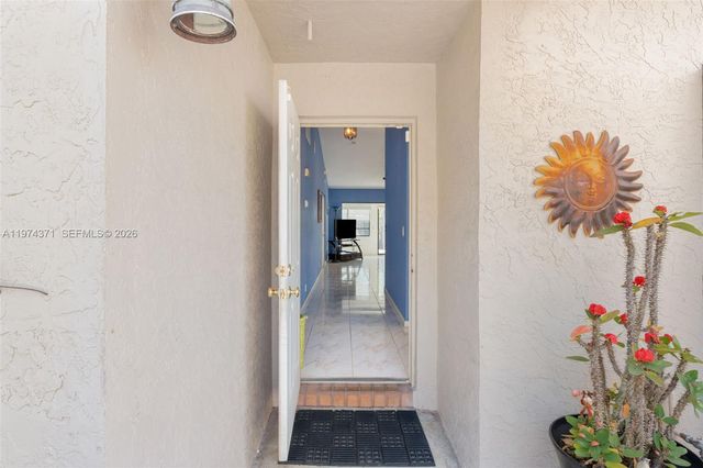 1064 E Lakes Dr, Deerfield Beach, FL 33064